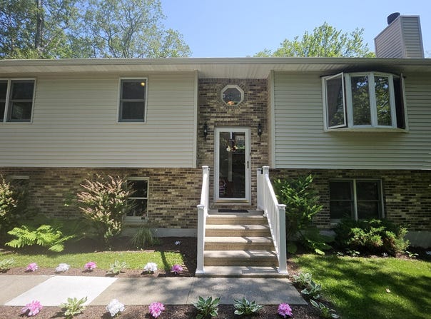 3124 Fern Road, Pocono Summit, PA 18346