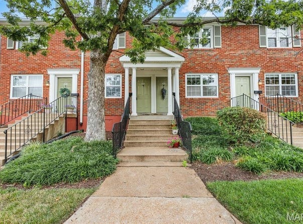 1517 Thrush Terrace, St Louis, MO 63144