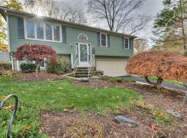 60 North Street, Cranston, RI 02920