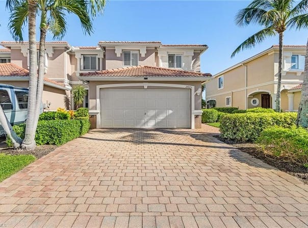 2425 Laurentina Ln, CAPE CORAL, FL 33909