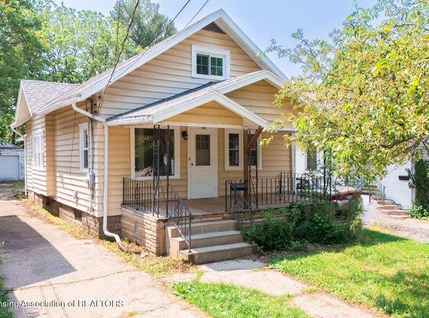523 N Fairview Avenue, Lansing, MI 48912