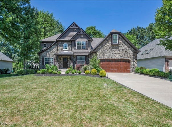 33620 Saint Francis Drive, Avon, OH 44011