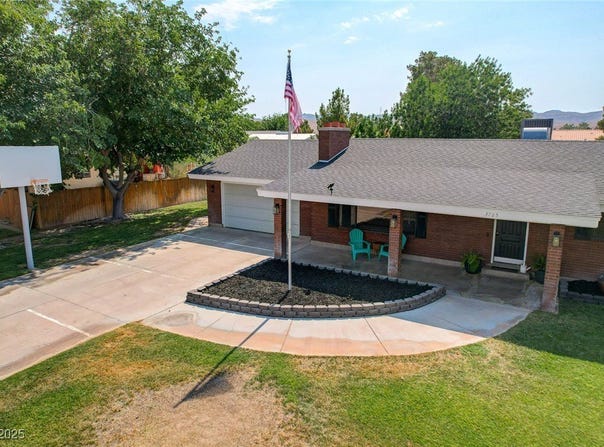 3765 Berkeley Street, Logandale, NV 89021