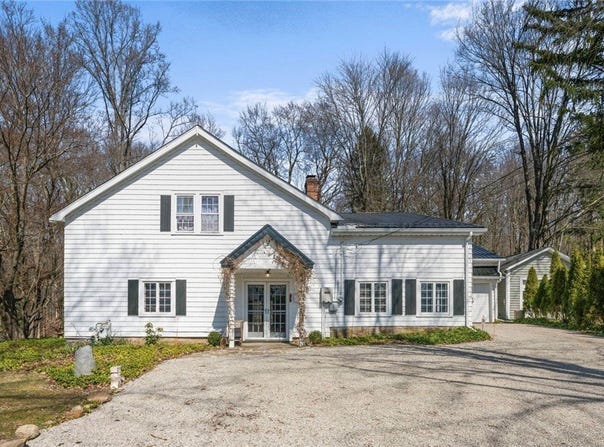7428 Chagrin Road, Chagrin Falls, OH 44023