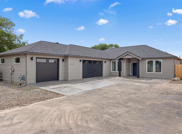 4217 N Locust Rd, Spokane, WA 99206
