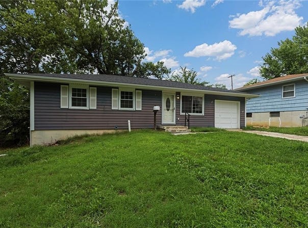 6202 E 150th Terrace, Grandview, MO 64030