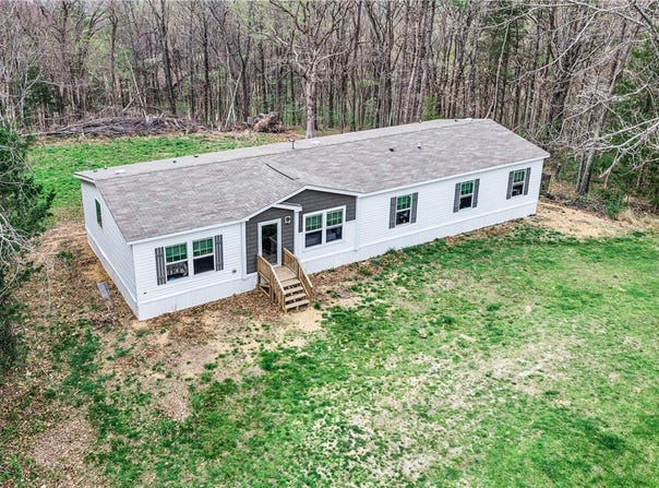 202 Silver Ridge Road, Eureka Springs, AR 72632