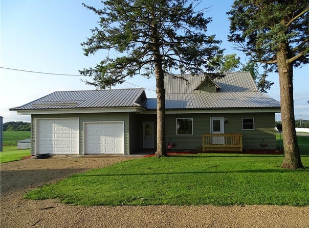 W9393 US Highway 10, Arkansaw, WI 54721