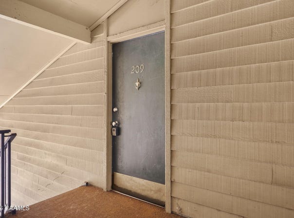 220 Doucet Road, Lafayette, LA 70503