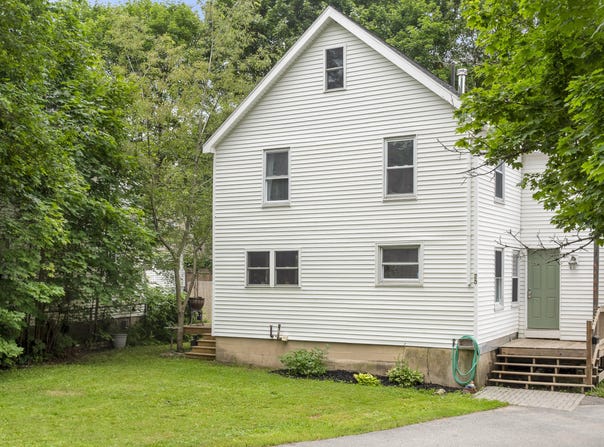 26 Wesley St Court, Bath, ME 04530