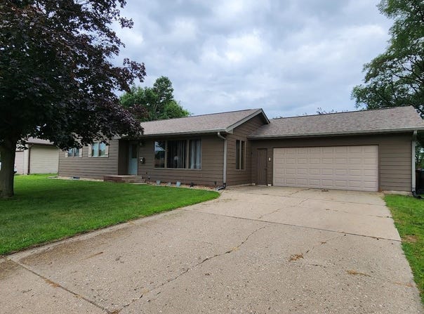 1907 Pearl, Yankton, SD 57078
