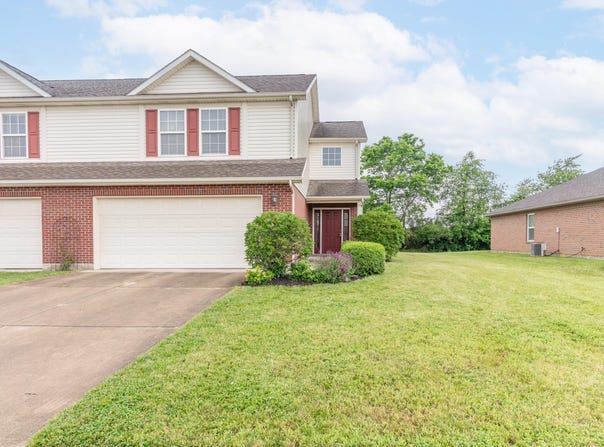 2204 Navajo Trail, Piqua, OH 45356