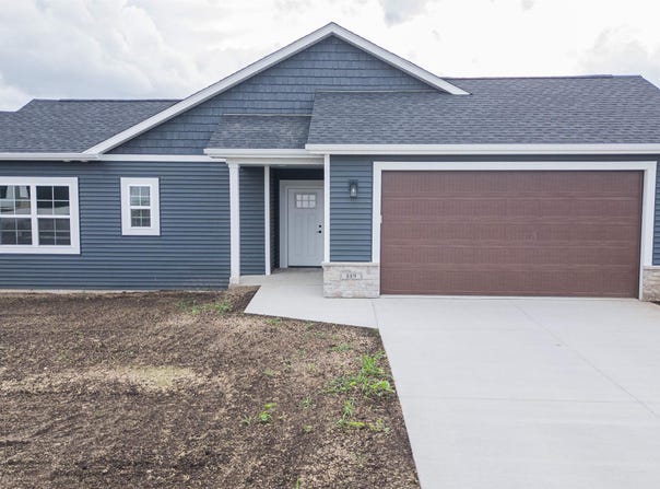 889 Red Hawk Drive, Milton, WI 53563