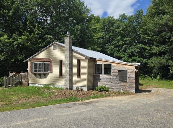 59 Farm View Lane, Paris, ME 04281
