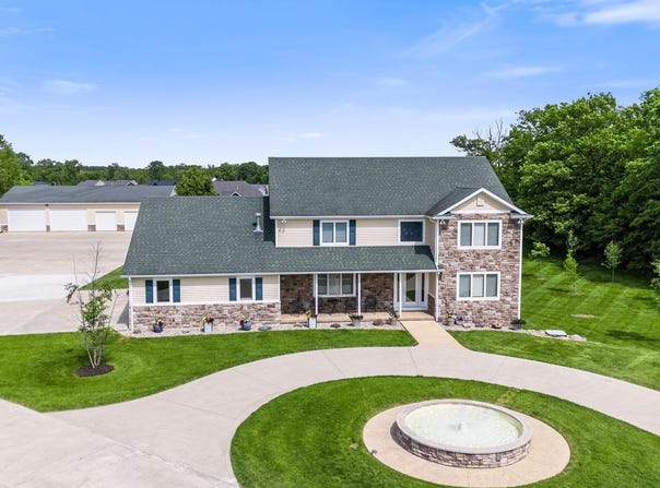 17818 Amstutz Road, Leo, IN 46765-9529