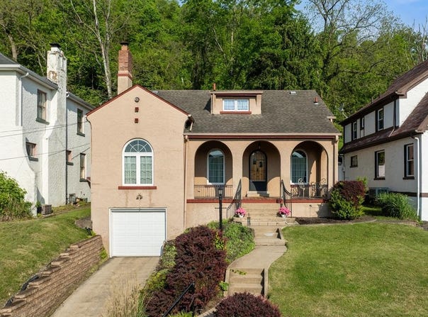 2 CORLISS TERRACE, Wheeling, WV 26003