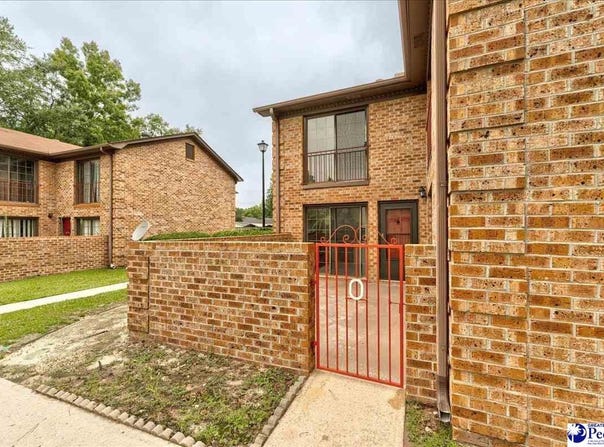 721 Coventry Ln Apt O, Florence, SC 29501