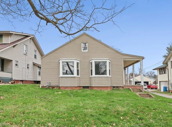 1073 Parkside Drive, Alliance, OH 44601