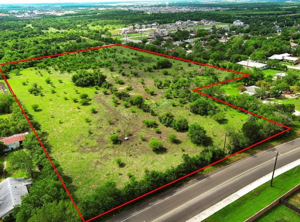 Scott St, Kyle, TX 78640