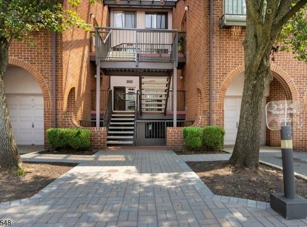 4 Lowell Ct, Teaneck Twp., NJ 07666-6466