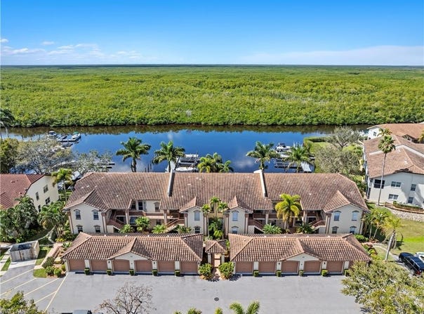 182 Newport, NAPLES, FL 34114