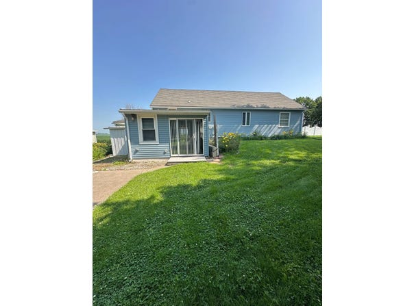 712  W 2nd Street, Odebolt, IA 51458