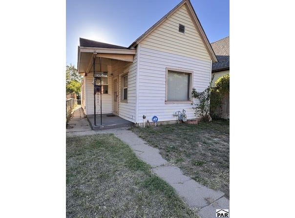 1020 Cypress St, Pueblo, CO 81004