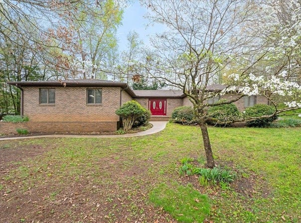 106 Clingmore Court, Simpsonville, SC 29681