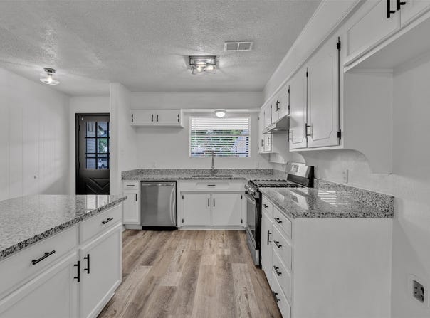 3407 NE 10th Street, Mineral Wells, TX 76067