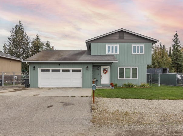 1111 SHANNON DRIVE, Fairbanks, AK 99701