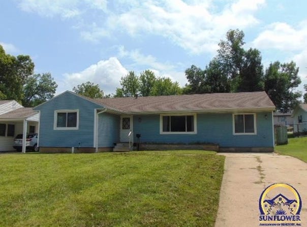 1203 Otoe St, Marysville, KS 66508