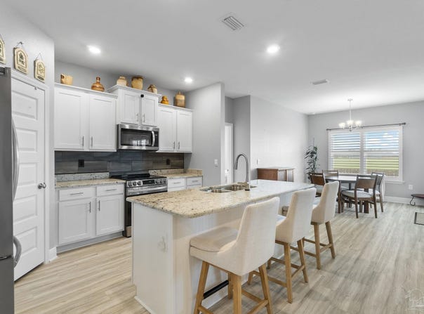 4175 Montague Dr, Gulf Shores, AL 36542