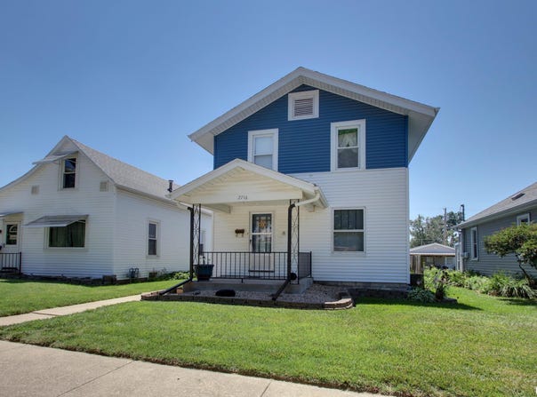 2716 ELM Street, Quincy, IL 62301