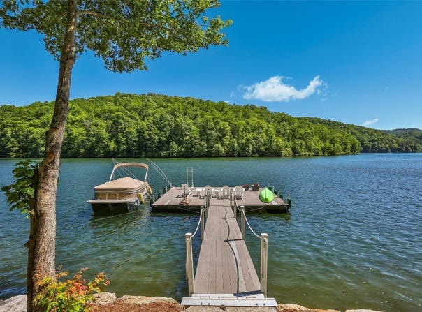 65 W Stone Pointe Lane, Cullowhee, NC 28723
