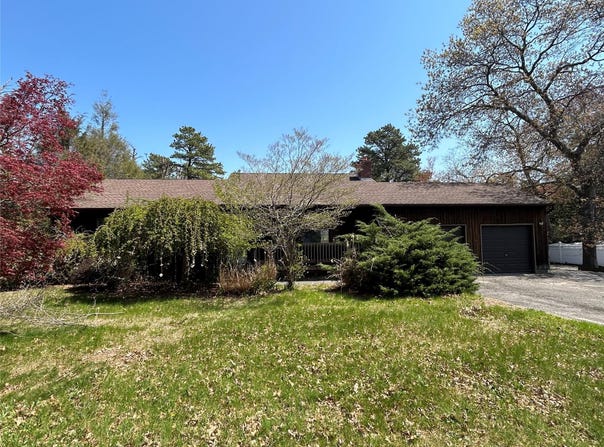157 A Chestnut Street, Mount Sinai, NY 11766