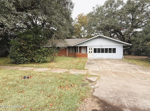 450 E Vine Avenue, Eunice, LA 70535