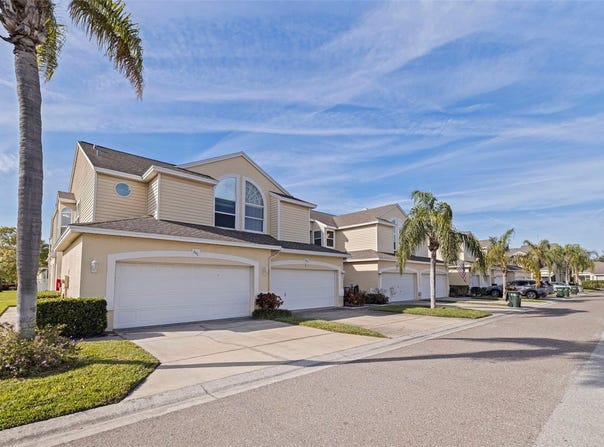 1050 STARKEY ROAD, LARGO, FL 33771