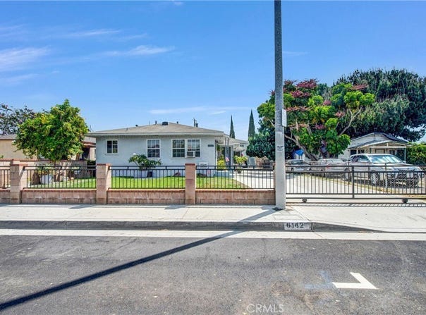 6142 Vinevale, Maywood, CA 90270