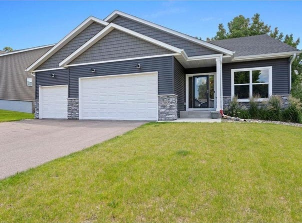 2065 Pleasant Drive, Prescott, WI 54021