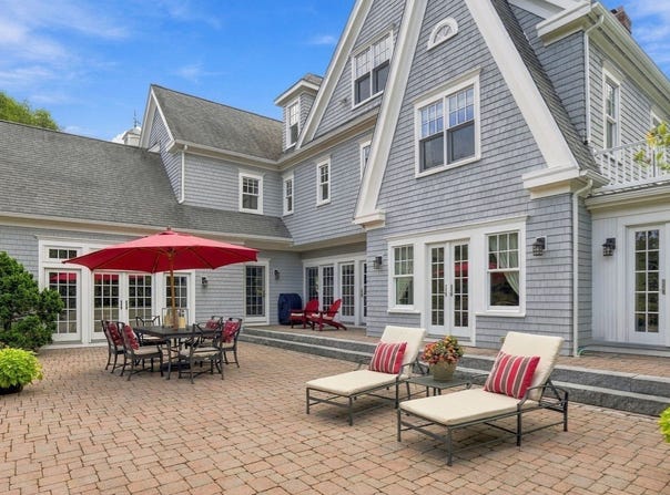 180 Surplus St, Duxbury, MA 02332