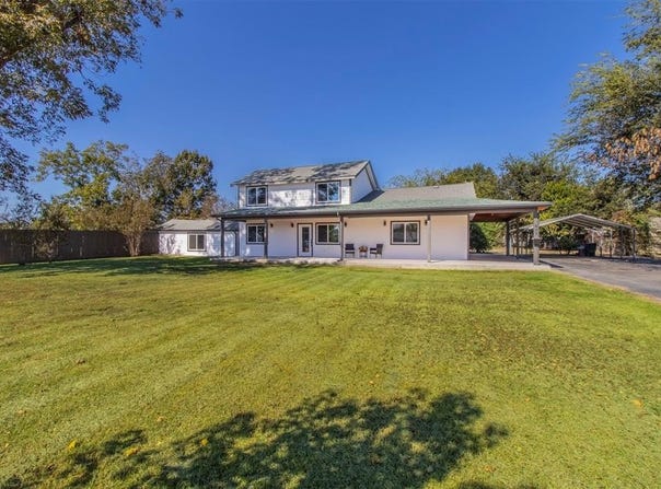 497 E Pennsylvania Avenue, Van, TX 75790