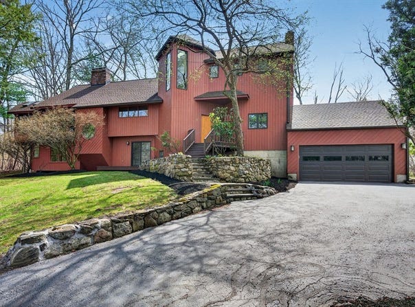 23 Greybirch Rd, Andover, MA 01810