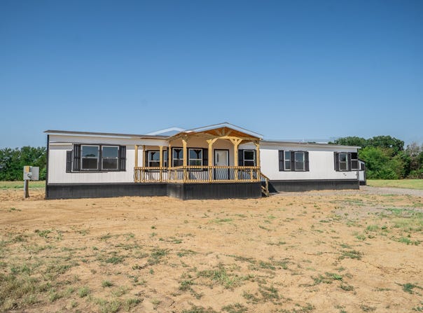 34 County Road 1126, Cumby, TX 75433