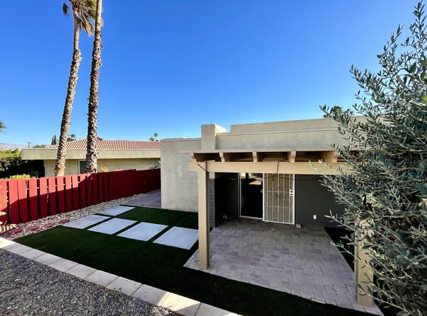 3067 Sunflower Circle E, Palm Springs, CA 92262