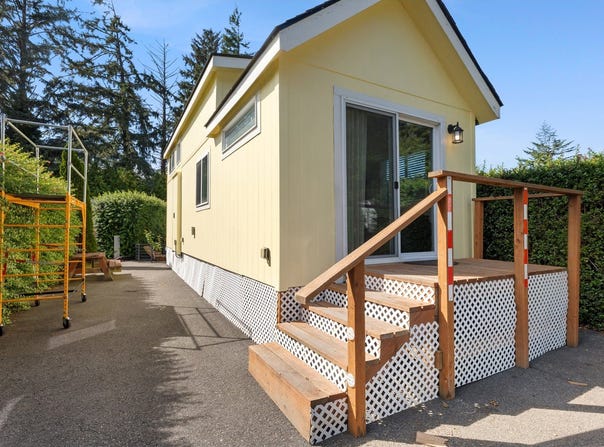 91403 Kellogg Ln, CoosBay, OR 97420