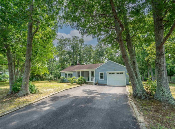 5 Acorn, Cape May Court House, NJ 08210