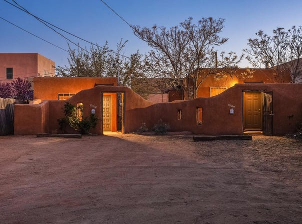 424 Cordova Avenue NW, Albuquerque, NM 87107