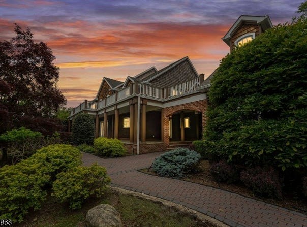 284 Sunset Rd, Pequannock Twp., NJ 07444-1512