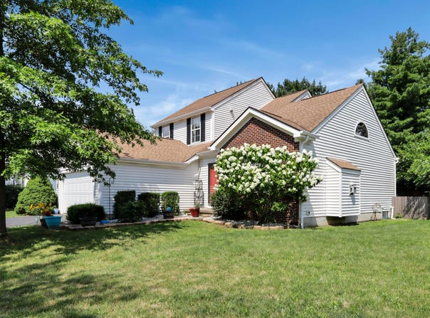 8662 Robbins Loop Drive, Reynoldsburg, OH 43068