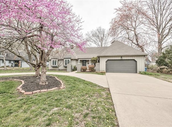 4304 W 83rd Street, Prairie Village, KS 66208